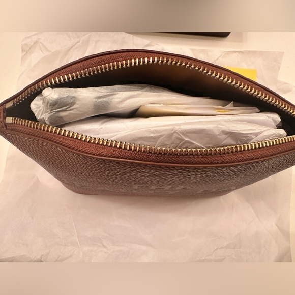 Authentic Marc Jacobs Brown Beauty Bag - Picture 9 of 12